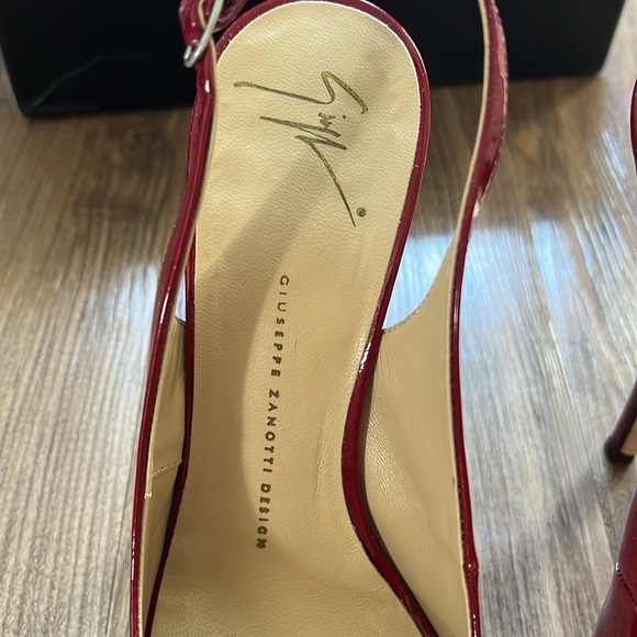 Giuseppe Zanotti Vintage Patent Red Platform Slingbacks High Heels - Picture 7 of 9